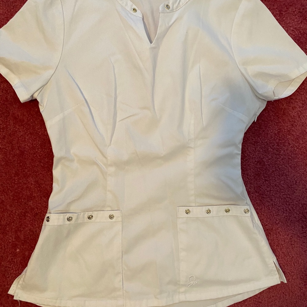8 newer white scrub pieces for $40 total!!